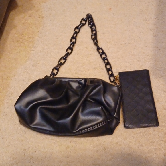 Hand bag and matching wallet - Picture 4 of 4